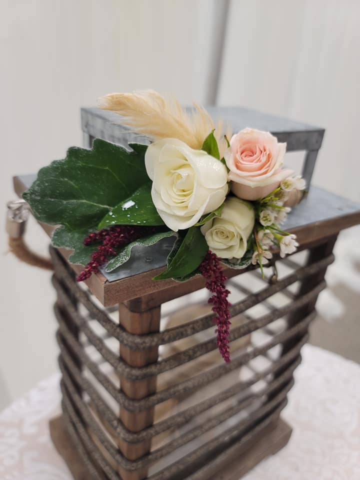 pastel rose boutonniere