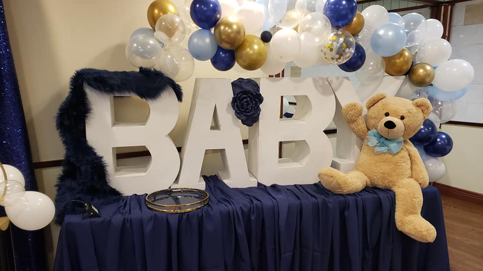 baby shower balloon arch