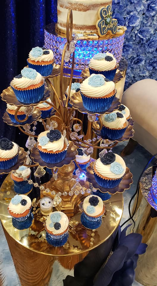 blue floral cupcakes
