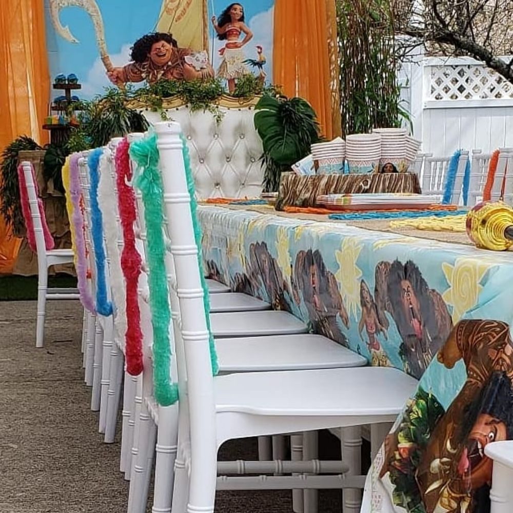 Moana birthday party decor